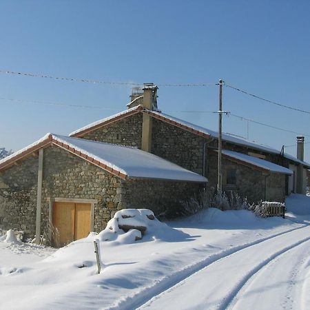 Bed and Breakfast La Ferme Des Genets Medeyrolles Exterior foto